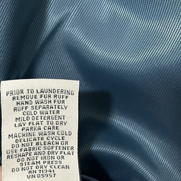 VTG LL Bean Wool Blend Hooded Fur Trim Full Zip Jacket Size M Blue Outdoors - Picture 10 of 11